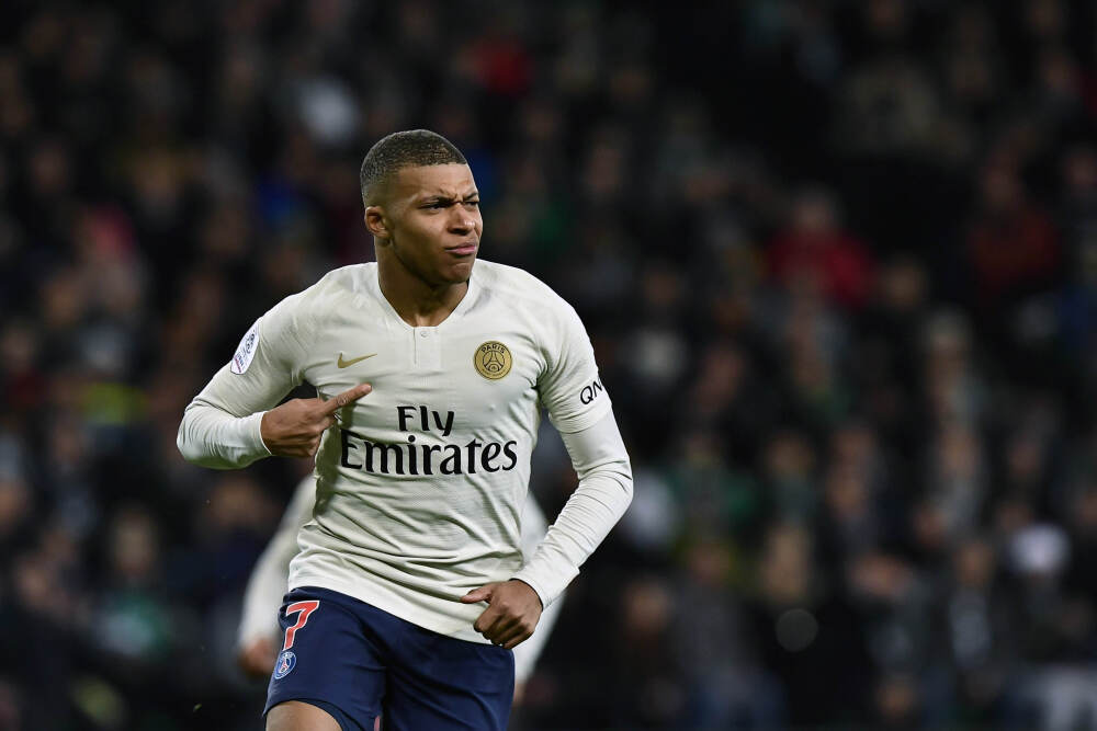 塞尔：巴萨要在1月9日前考虑是否引进中卫，要满足经济和长期规划